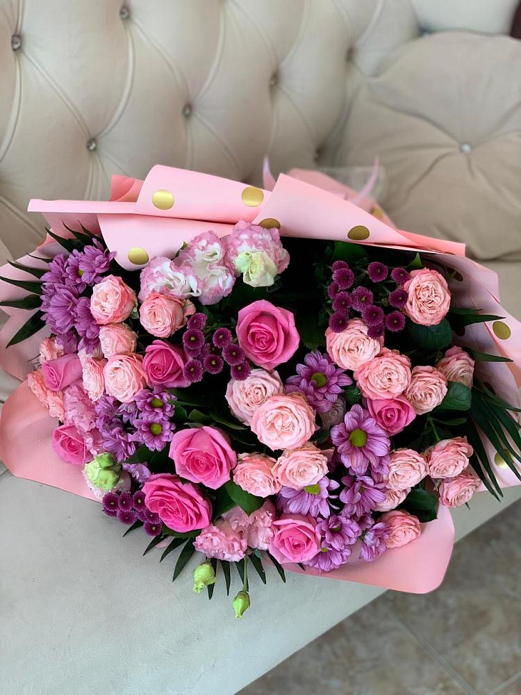 Букет цветов из: Хризантемы, Розы и Лизиантусы в Бугульму