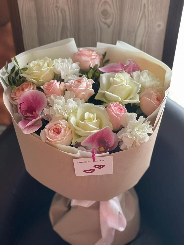 Букет ноктюрн в Бугульму Букет цветов из: Орхидеи, Розы и Гвоздики в Бугульму