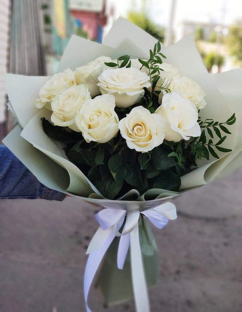 Букет Белые розы Проуд в Бугульму