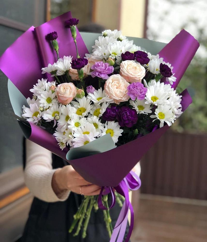 Букет цветов из: Хризантемы, Гвоздики и Розы в Бугульму
