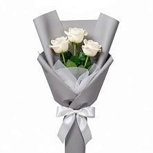 Букет 3 белые розы в Бугульму