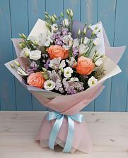 Букет цветов из:  Лизиантусы, Розы, Альстромерии и Гипсофила в Бугульму