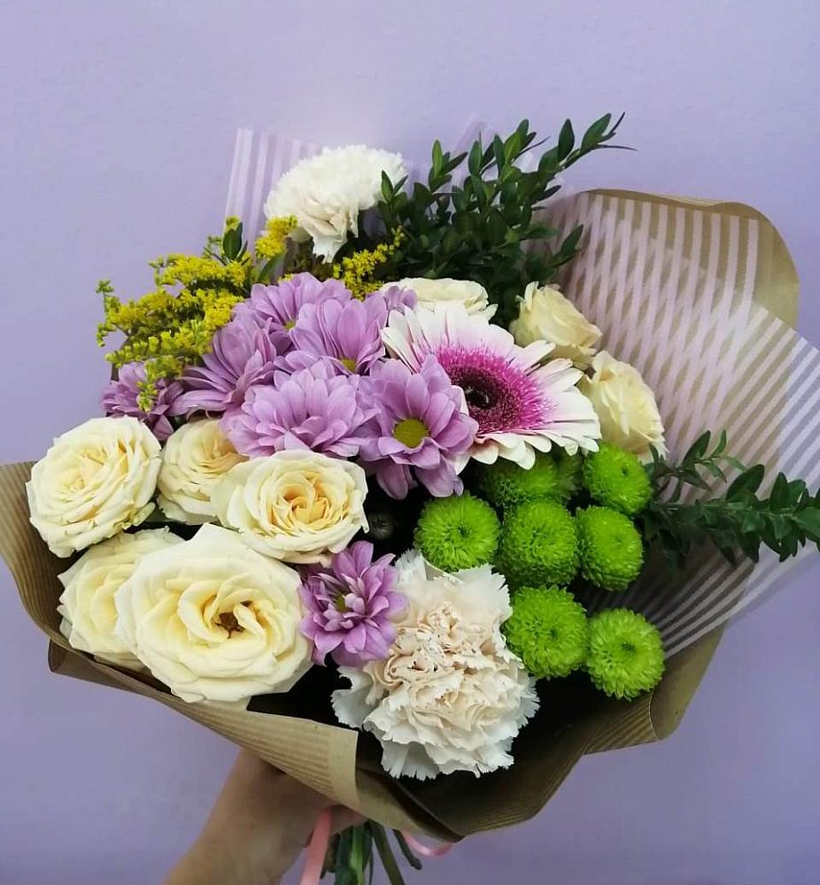 Букет цветов из: Хризантемы, Розы, Гвоздики и Герберы в Бугульму