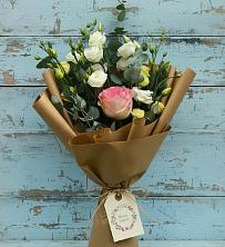 Букет цветов из:  Розы и Лизиантусы в Бугульму