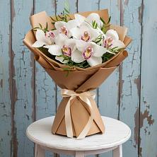 Букет цветов из:  Орхидеи и Розы в Бугульму