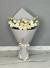 Букет цветов из:  Розы и Лизиантусы в Бугульму